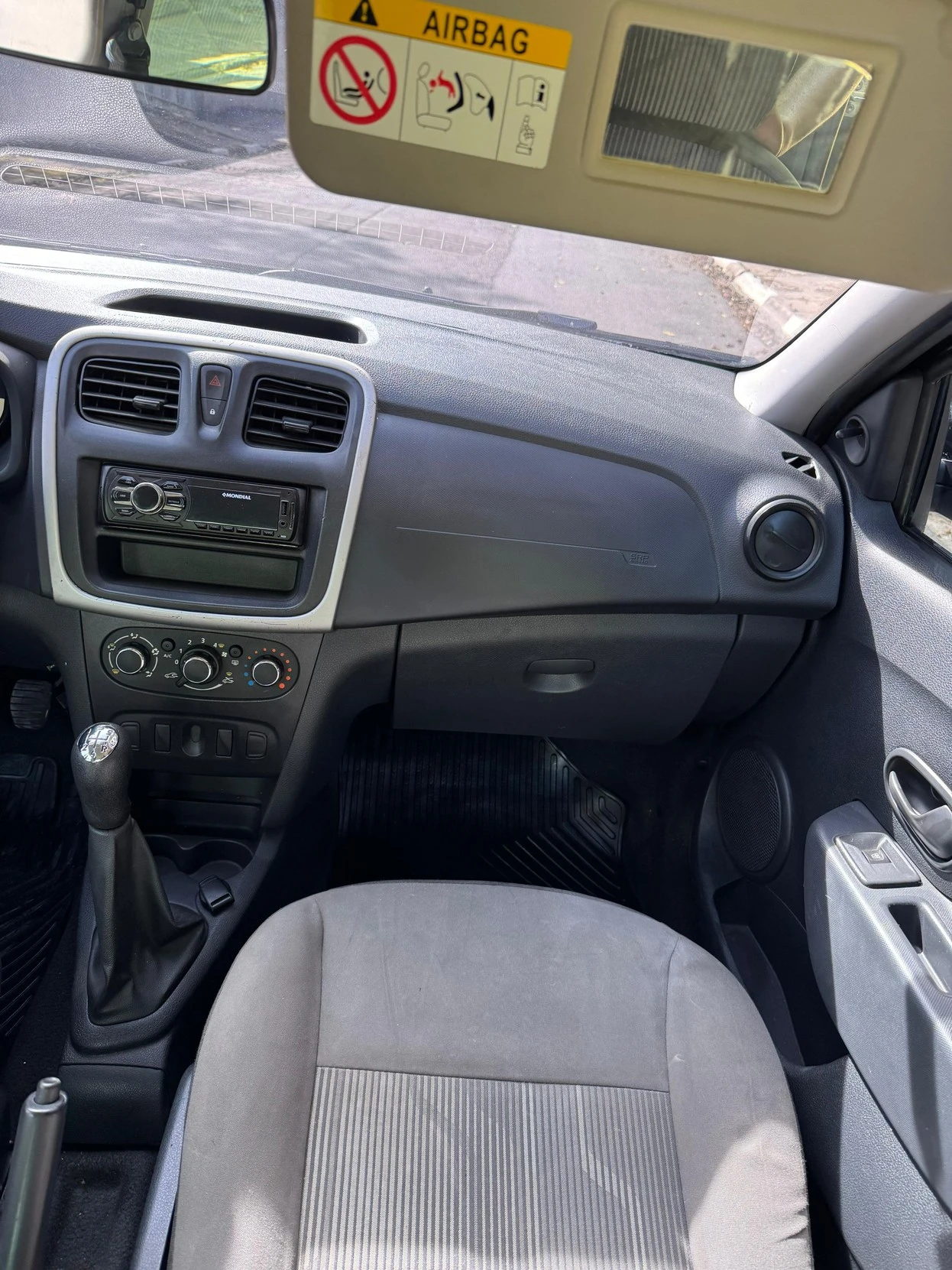 RENAULT LOGAN