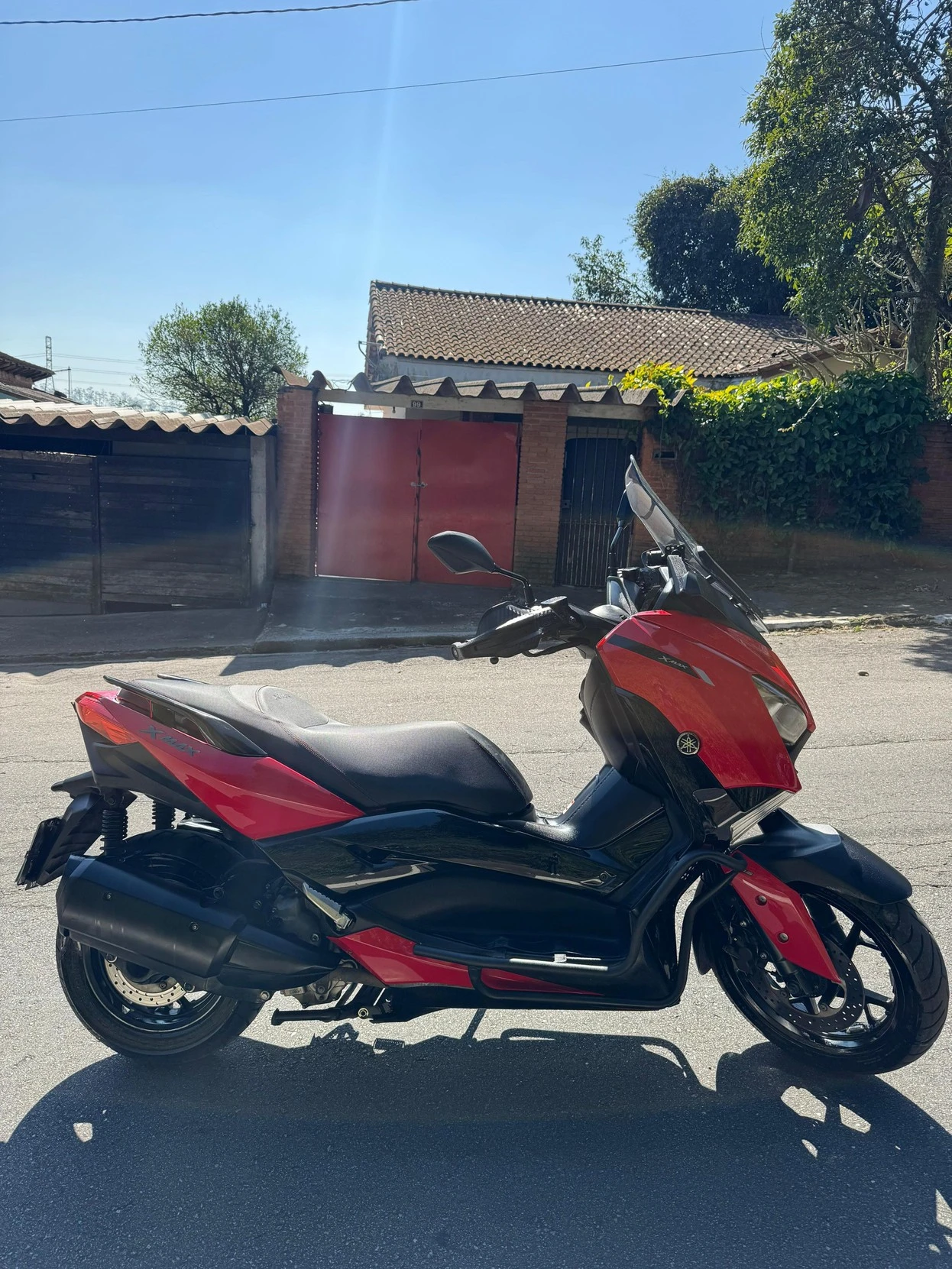 YAMAHA XMAX ABS
