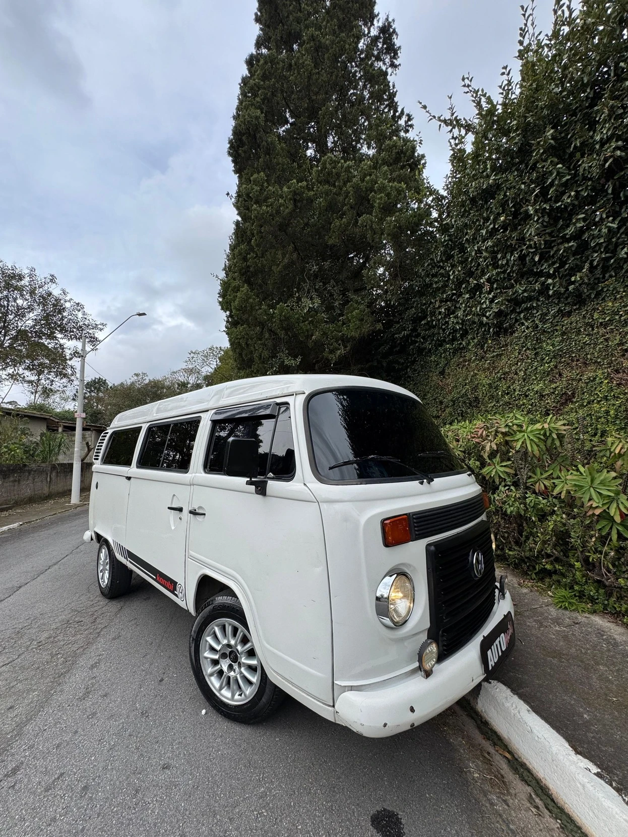 VOLKSWAGEN KOMBI