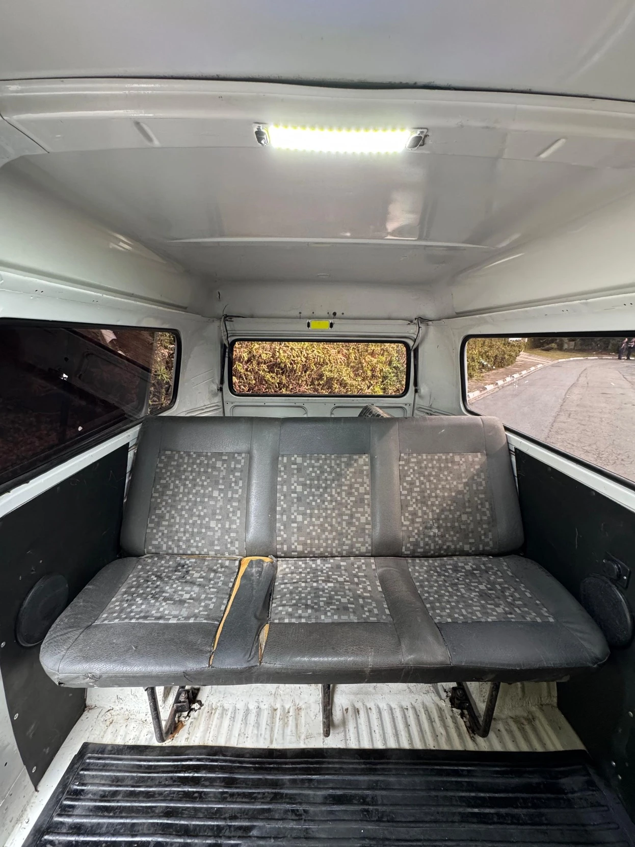 VOLKSWAGEN KOMBI