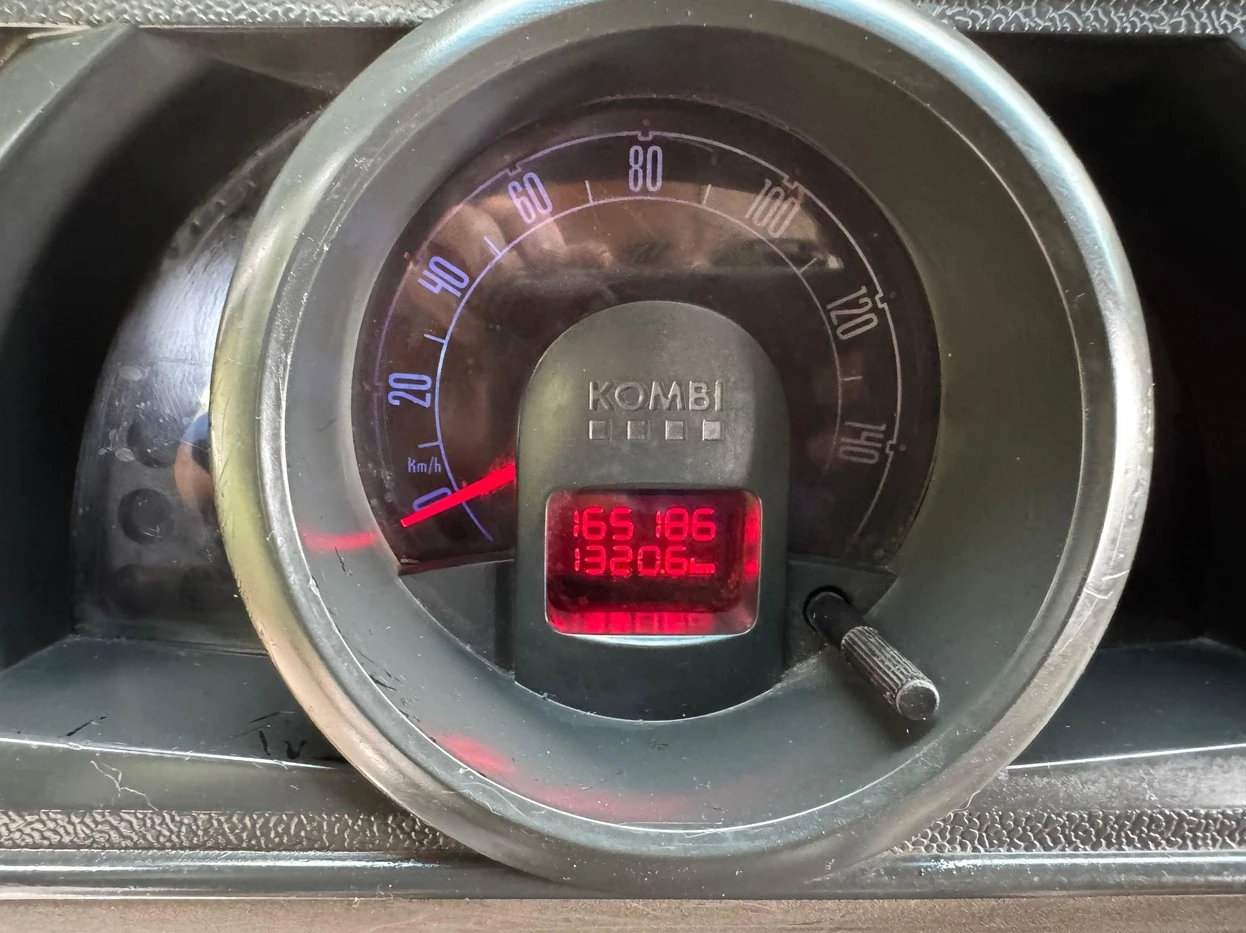 VOLKSWAGEN KOMBI