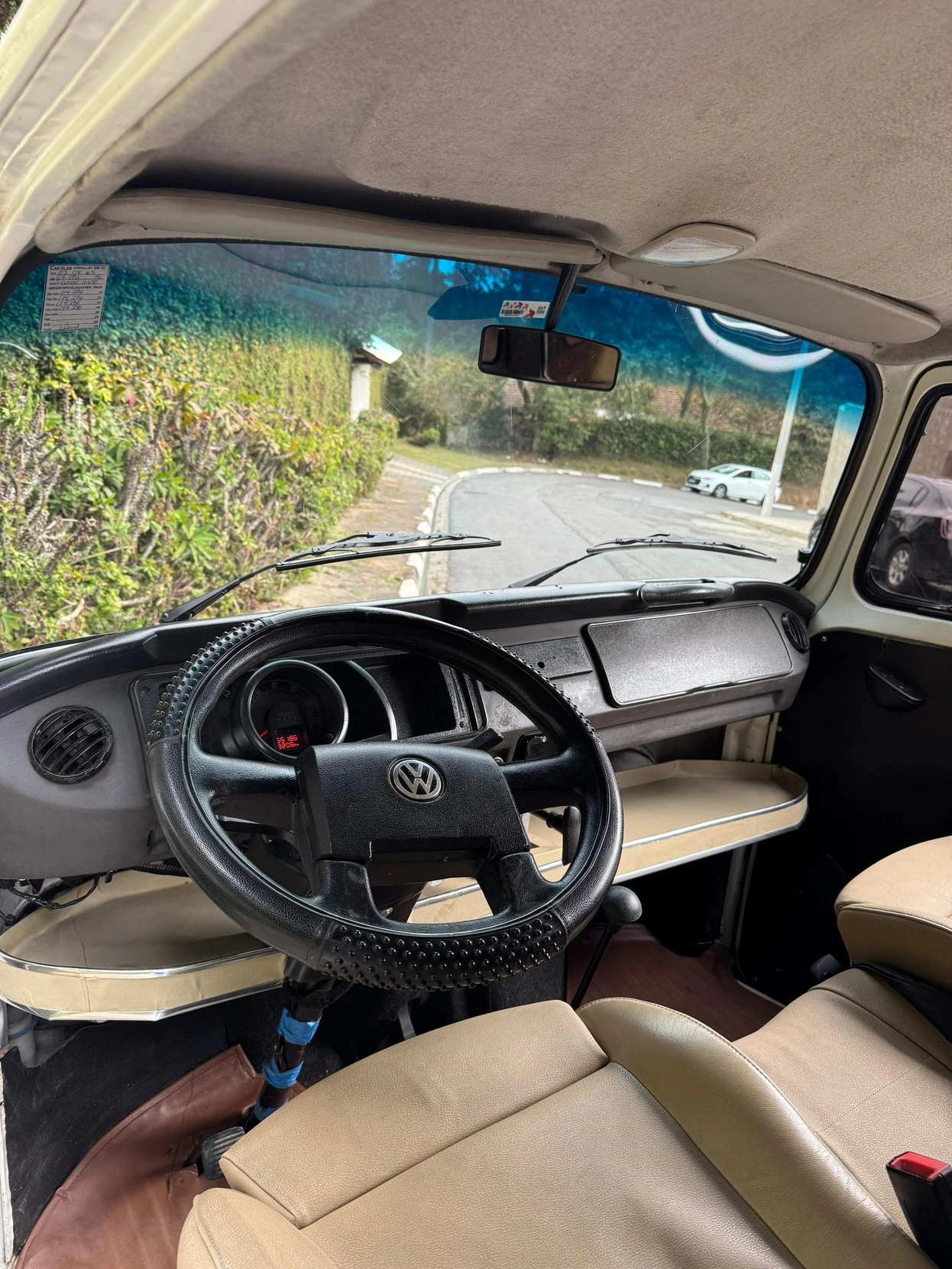 VOLKSWAGEN KOMBI