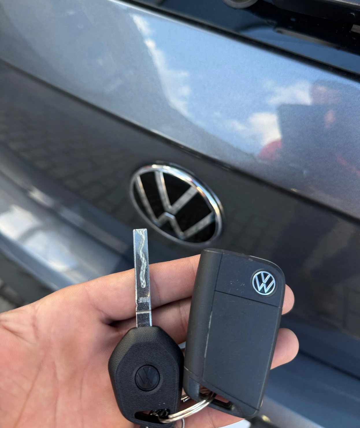 VOLKSWAGEN POLO