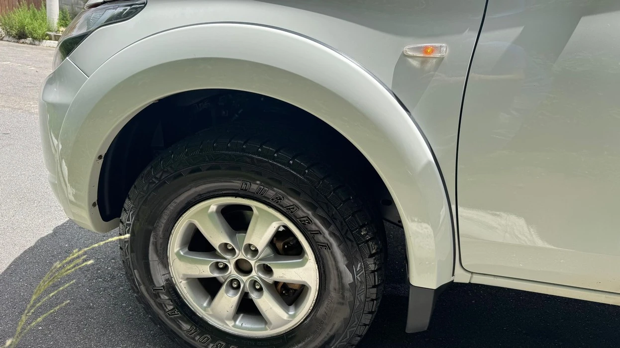 MITSUBISHI L200 TRITON