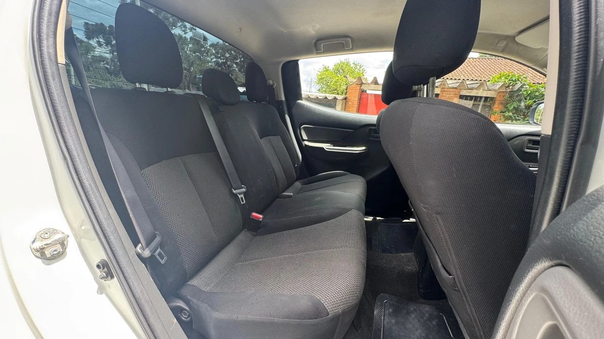 MITSUBISHI L200 TRITON