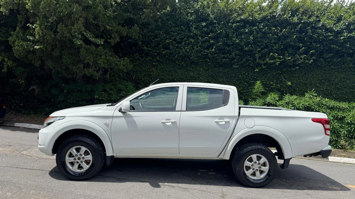 MITSUBISHI L200 TRITON