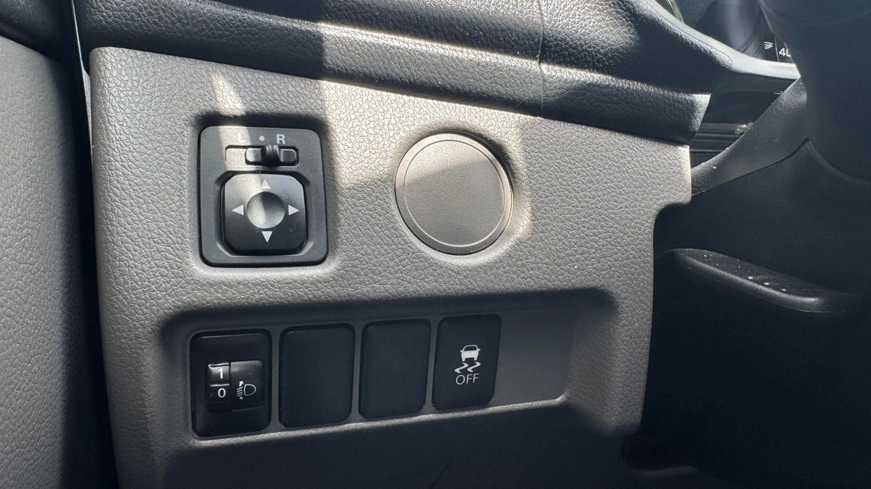 MITSUBISHI L200 TRITON