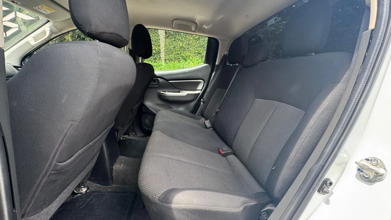 MITSUBISHI L200 TRITON