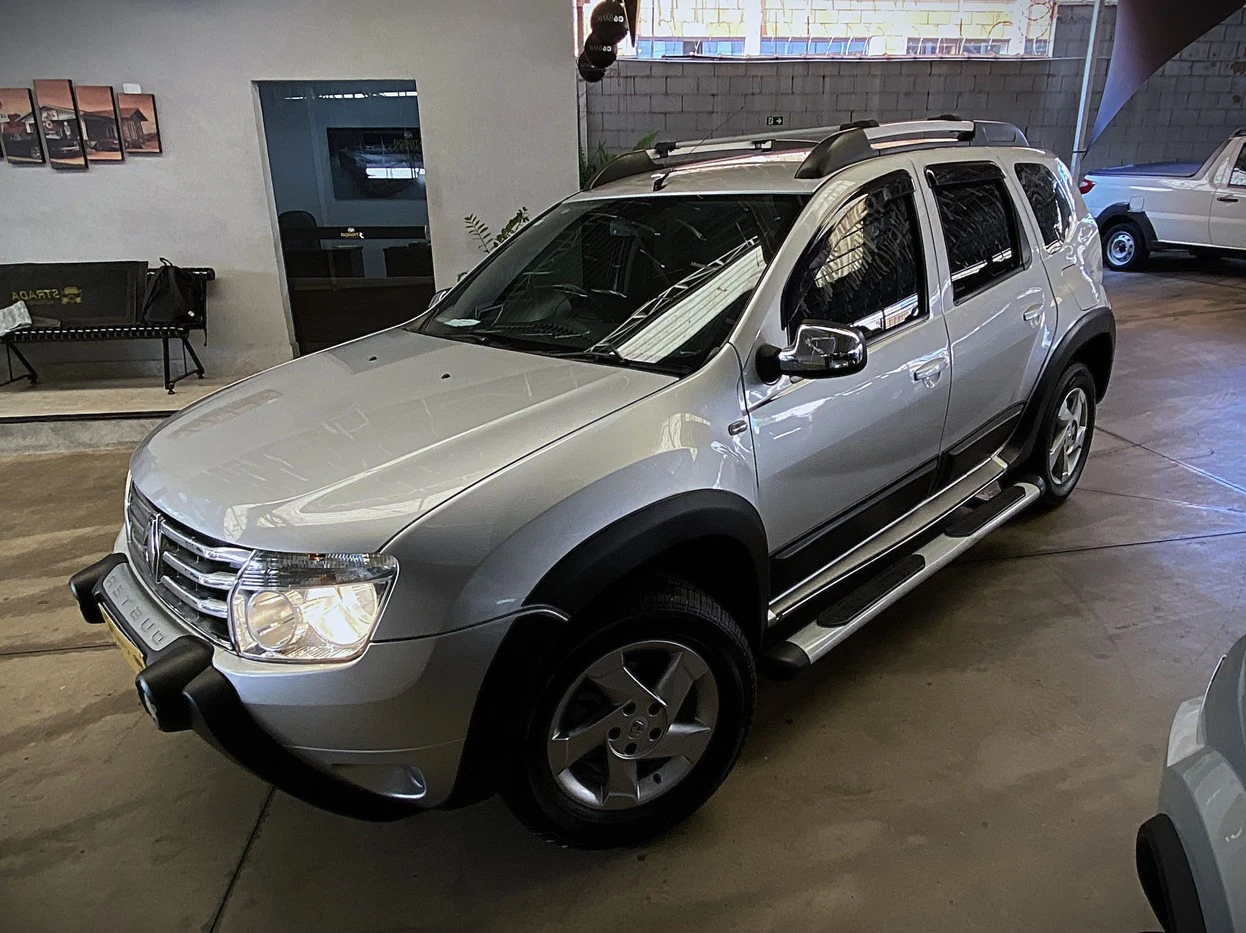 RENAULT DUSTER