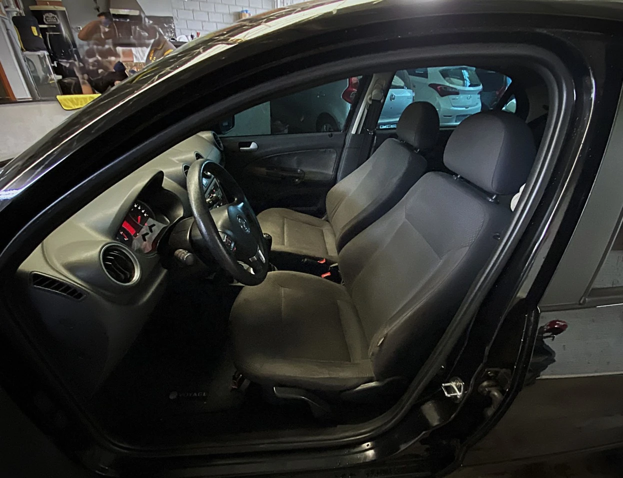 VOLKSWAGEN VOYAGE