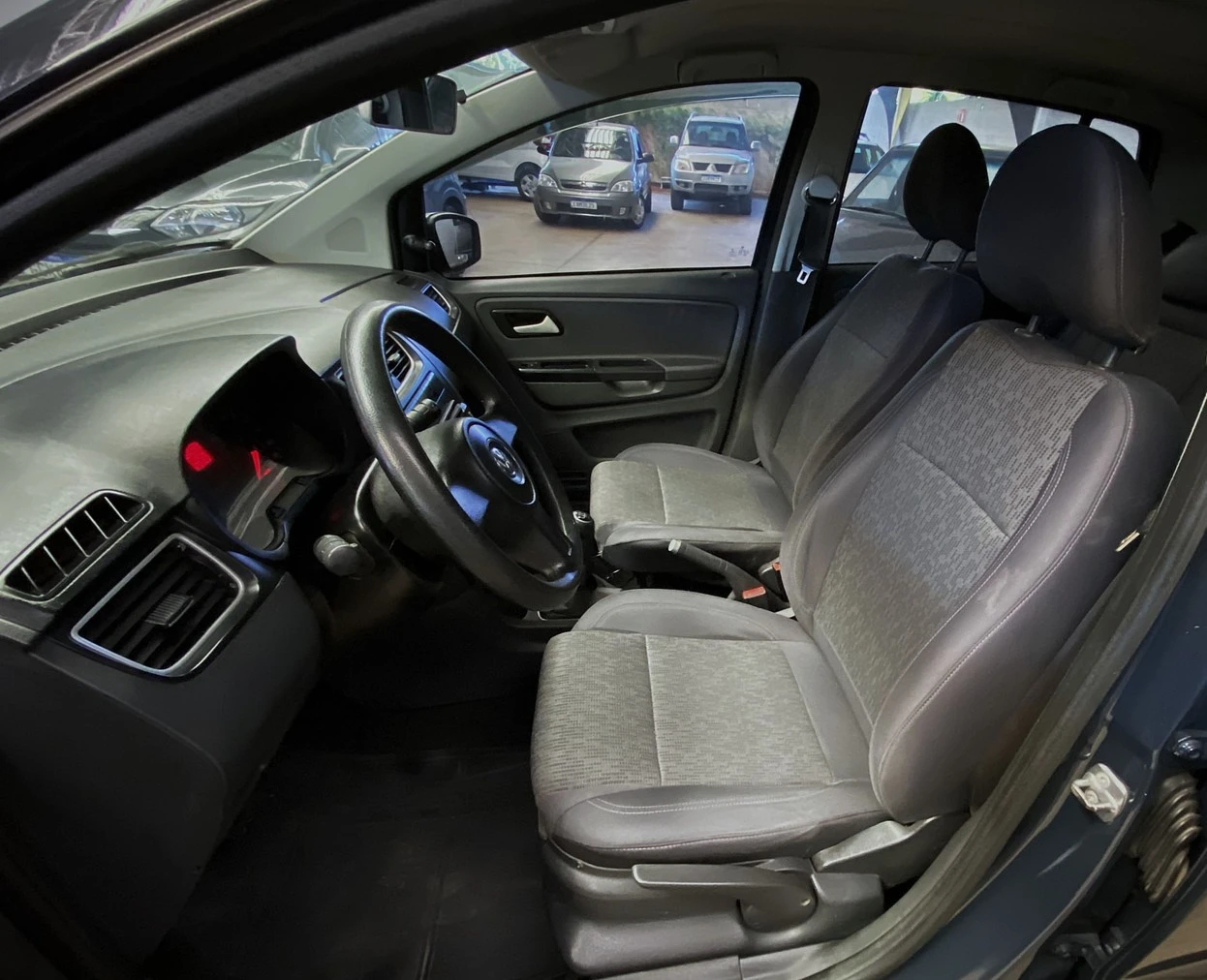 VOLKSWAGEN FOX