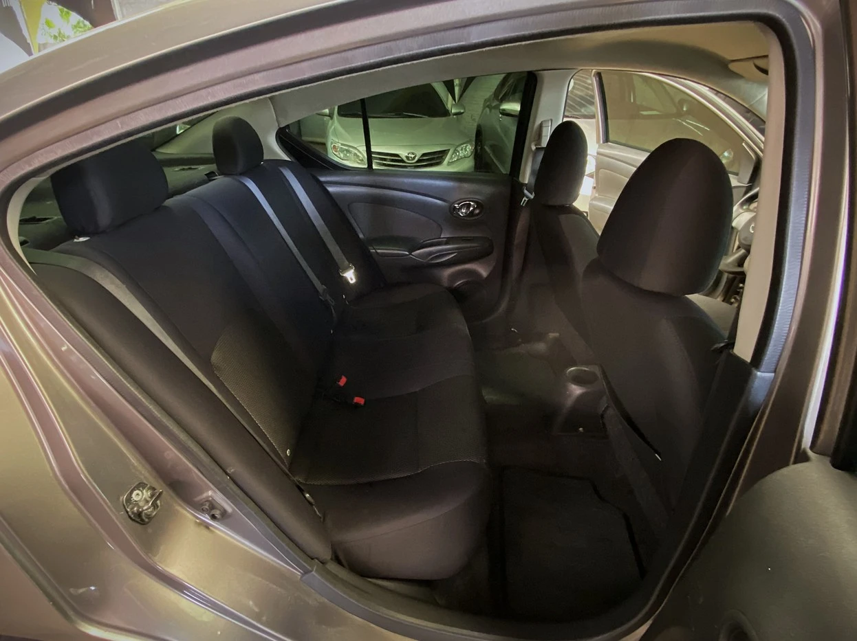 NISSAN VERSA