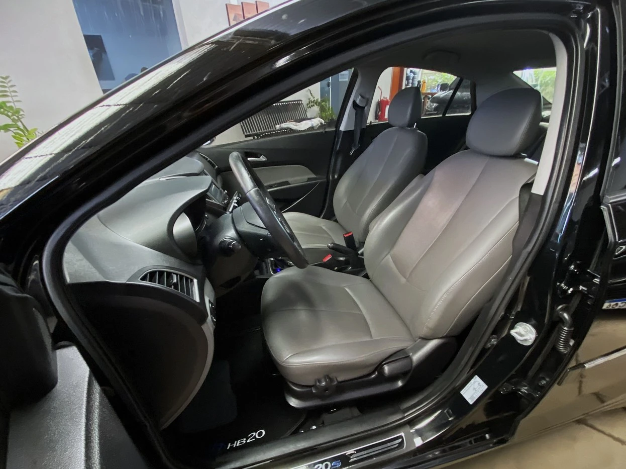 HYUNDAI HB20S