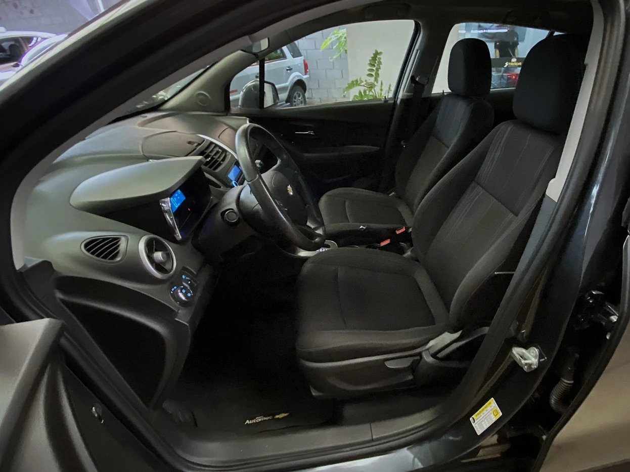 CHEVROLET TRACKER