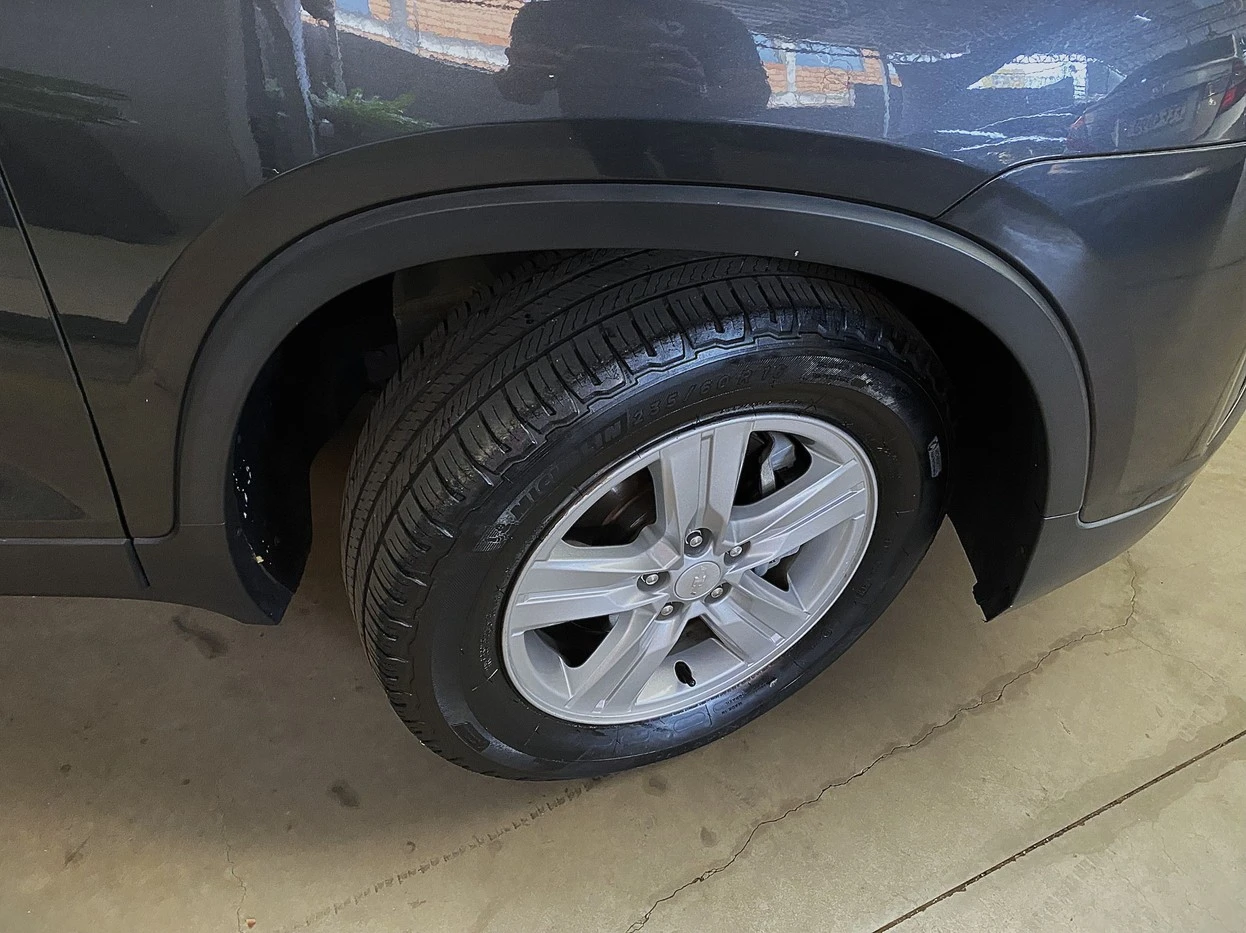 CHEVROLET TRACKER