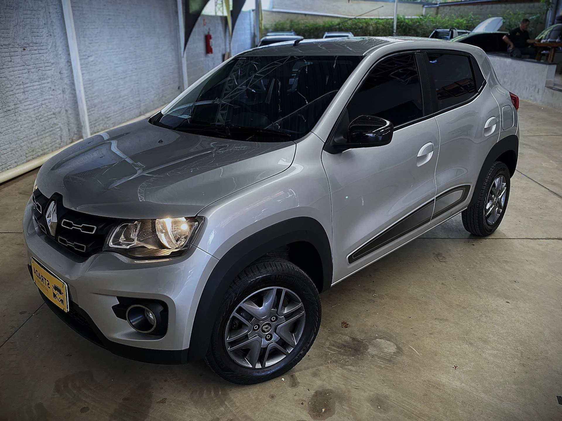 RENAULT KWID