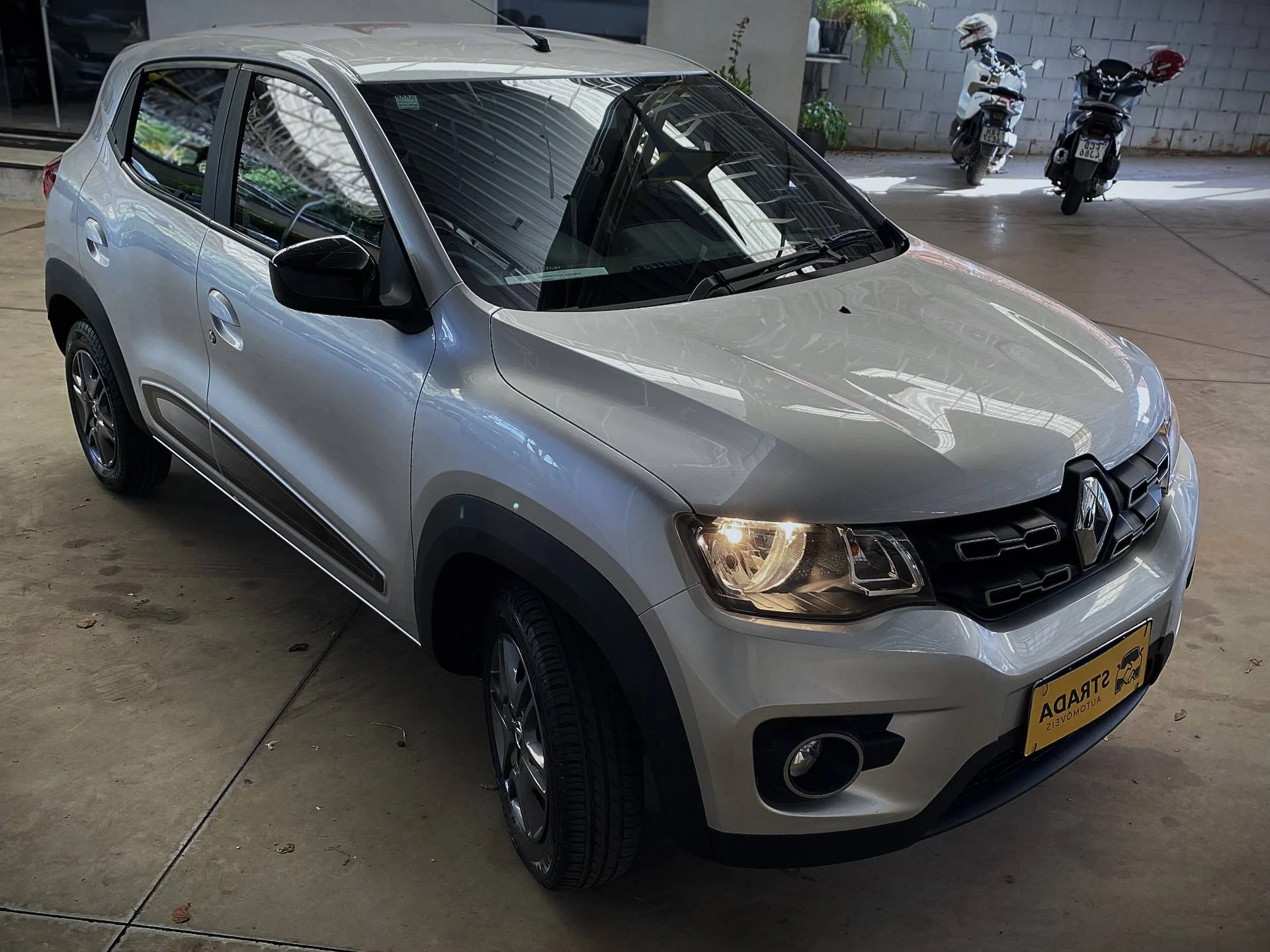 RENAULT KWID