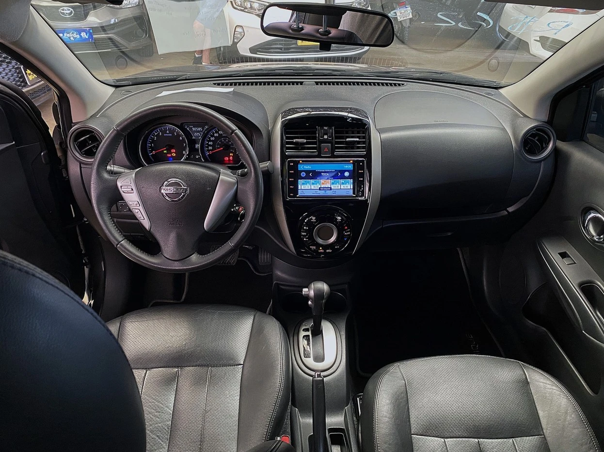 NISSAN VERSA
