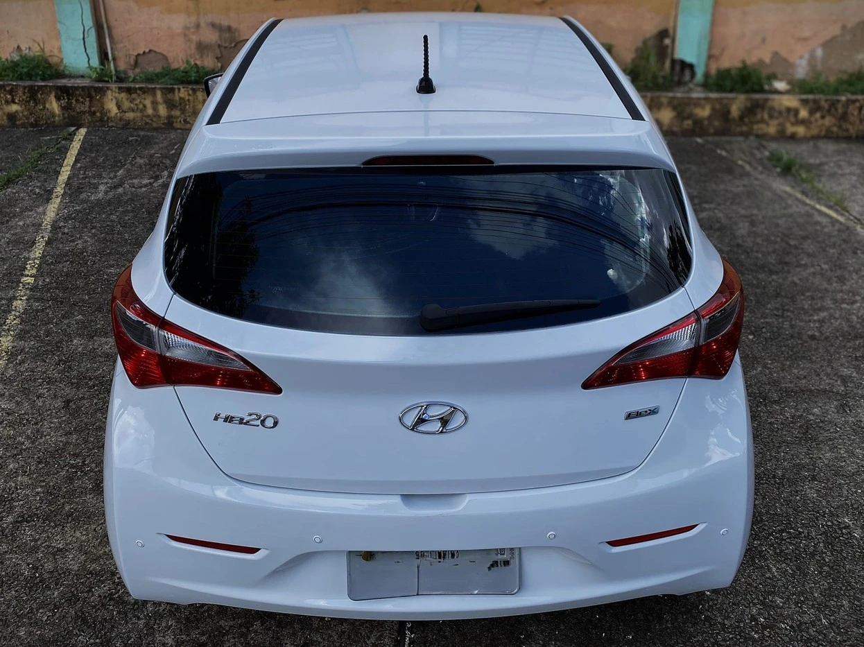 HYUNDAI HB20