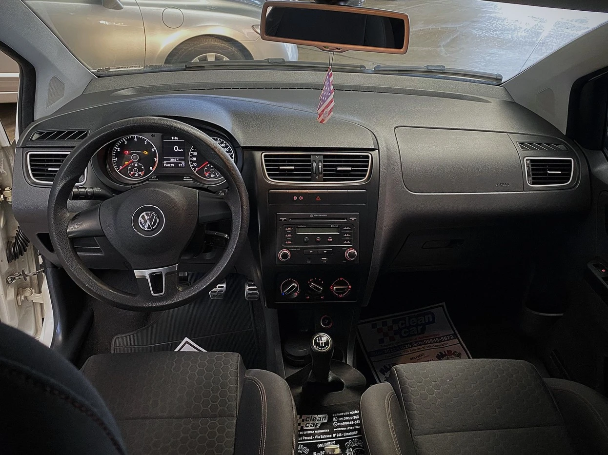 VOLKSWAGEN SPACE CROSS