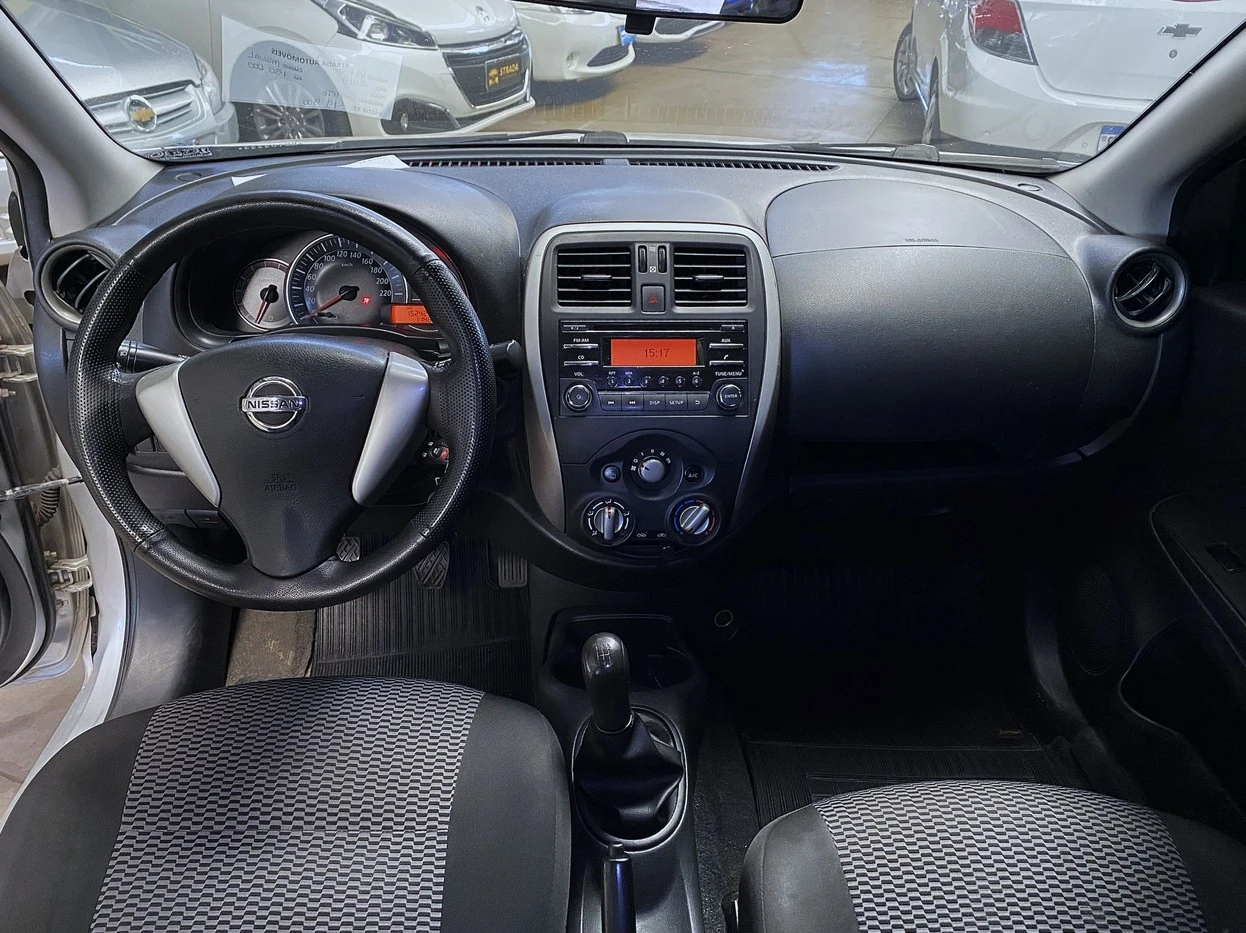 NISSAN VERSA