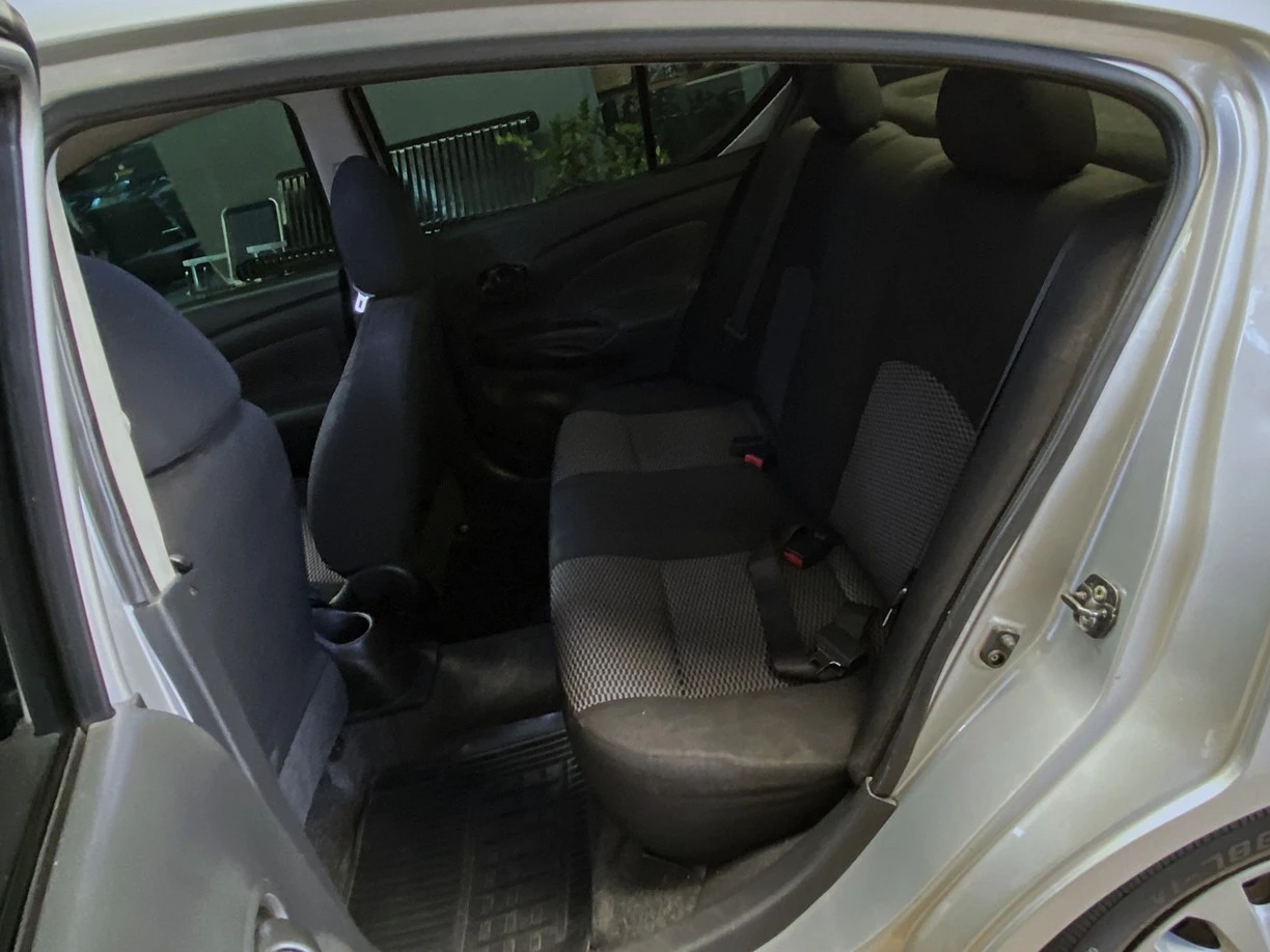 NISSAN VERSA