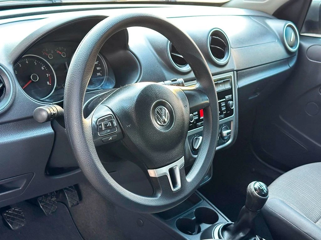 VOLKSWAGEN VOYAGE