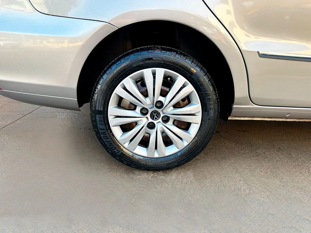 VOLKSWAGEN VOYAGE