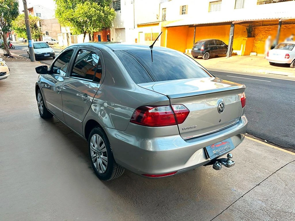 VOLKSWAGEN VOYAGE