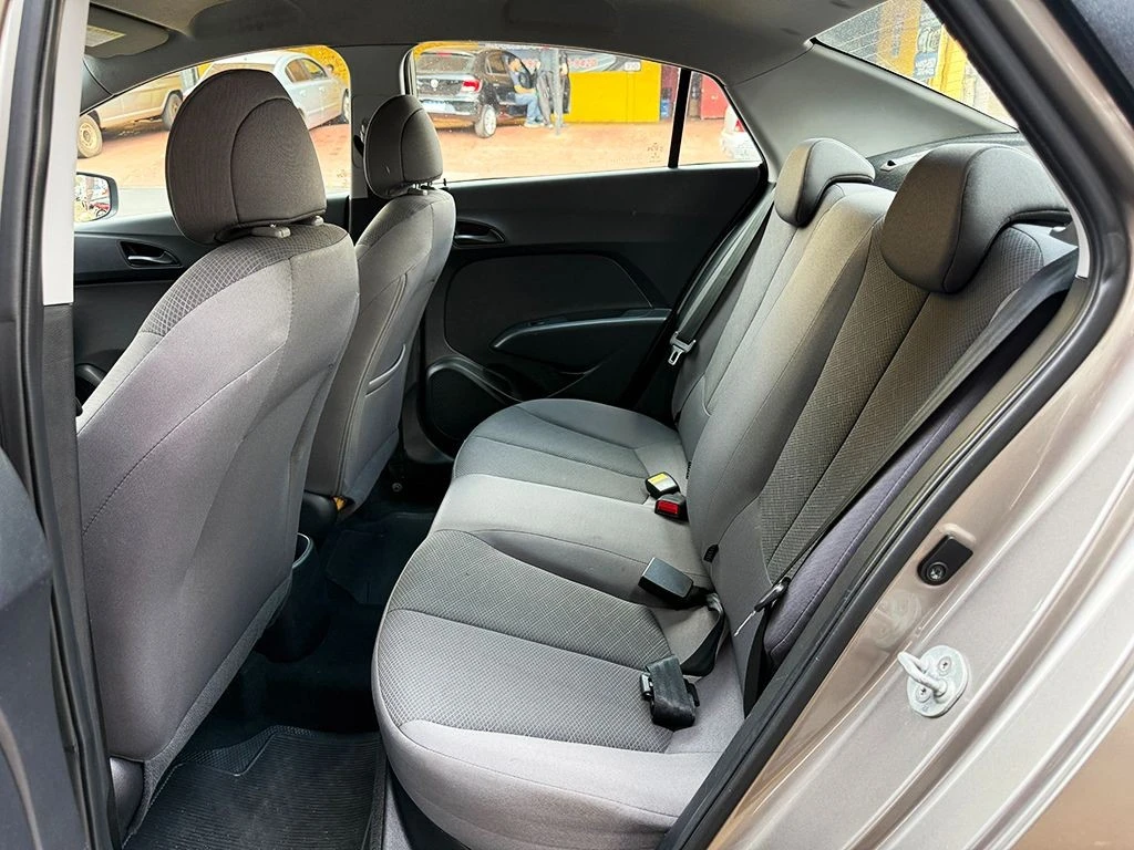 HYUNDAI HB20S