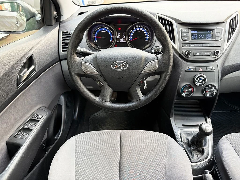 HYUNDAI HB20S