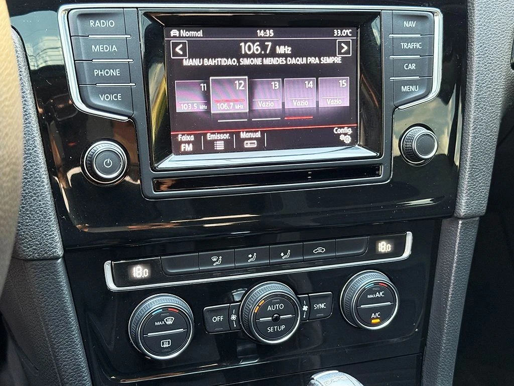 VOLKSWAGEN GOLF