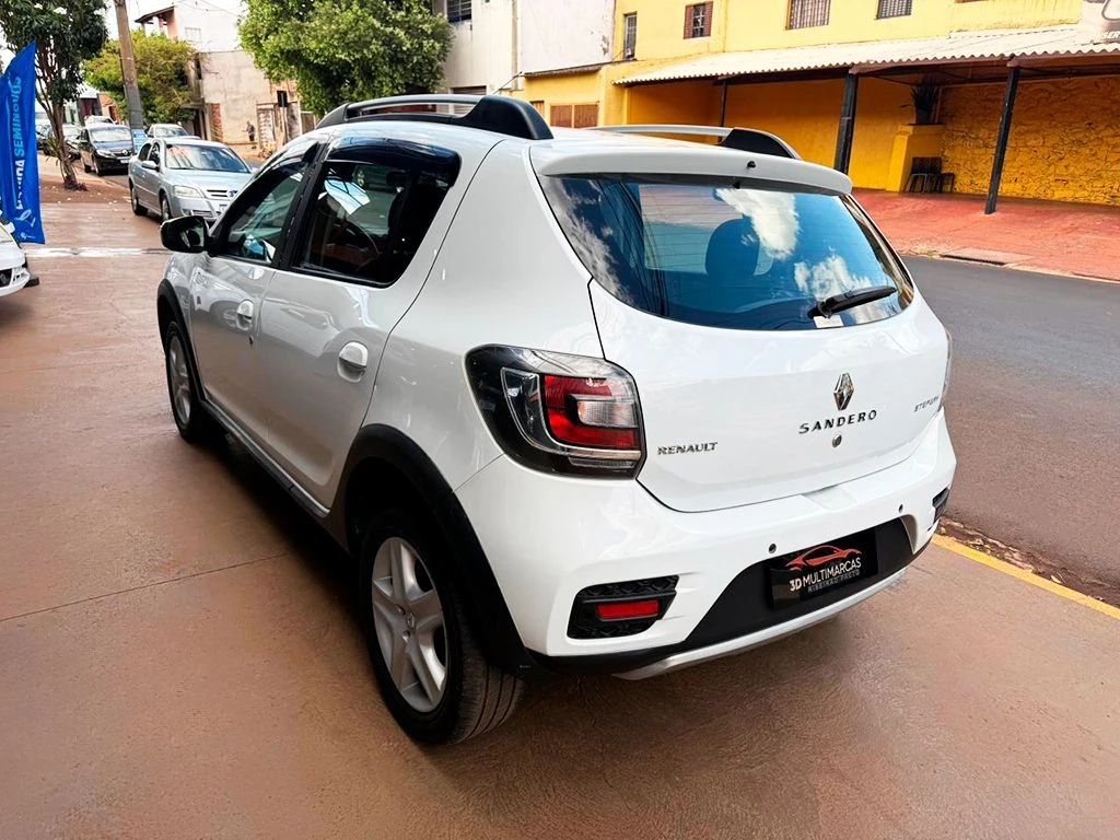 RENAULT SANDERO