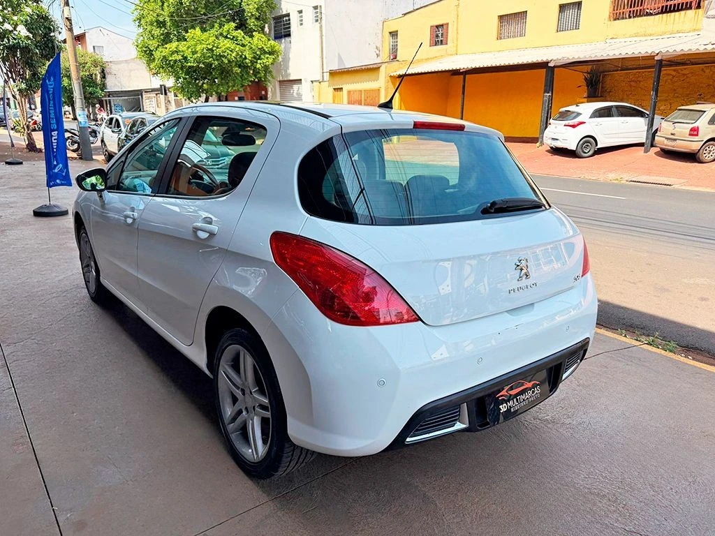 PEUGEOT 308