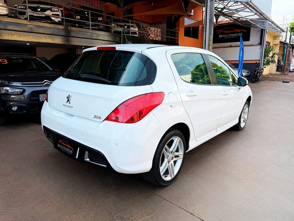 PEUGEOT 308
