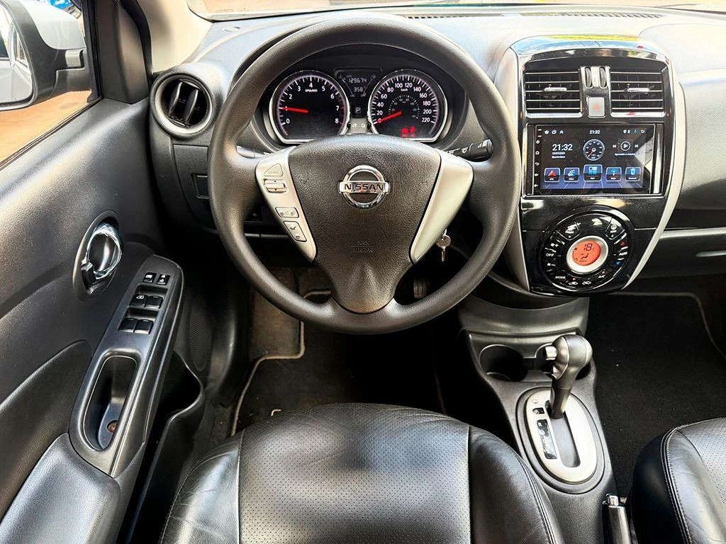 NISSAN VERSA