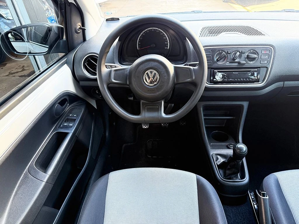 VOLKSWAGEN UP