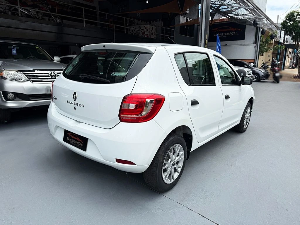 RENAULT SANDERO