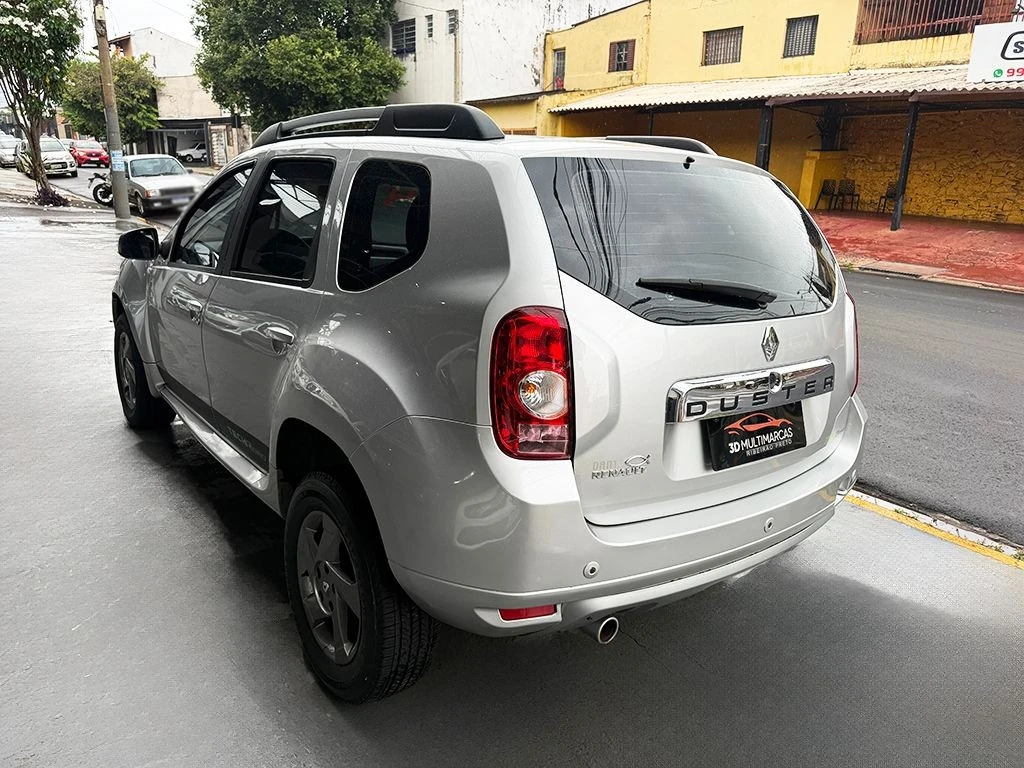 RENAULT DUSTER