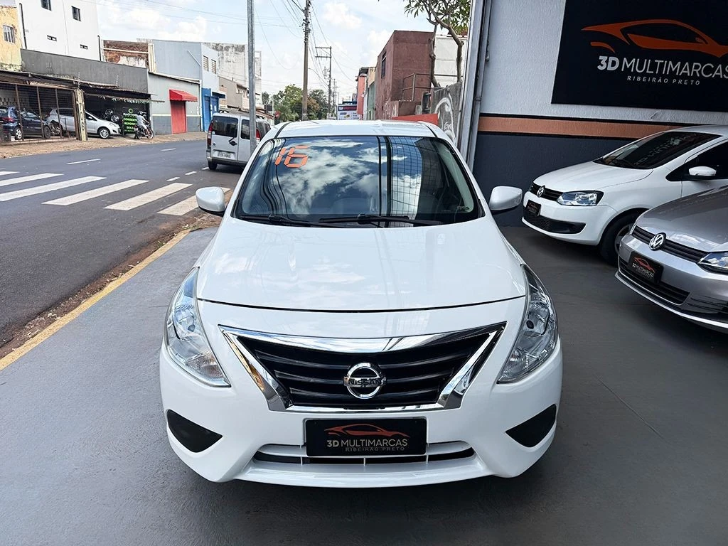 NISSAN VERSA