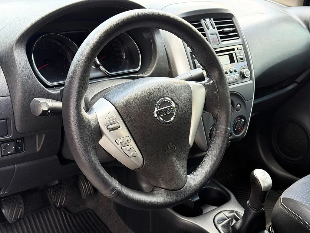 NISSAN VERSA