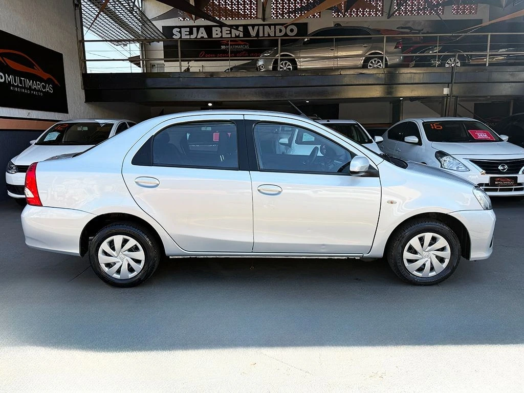 TOYOTA ETIOS
