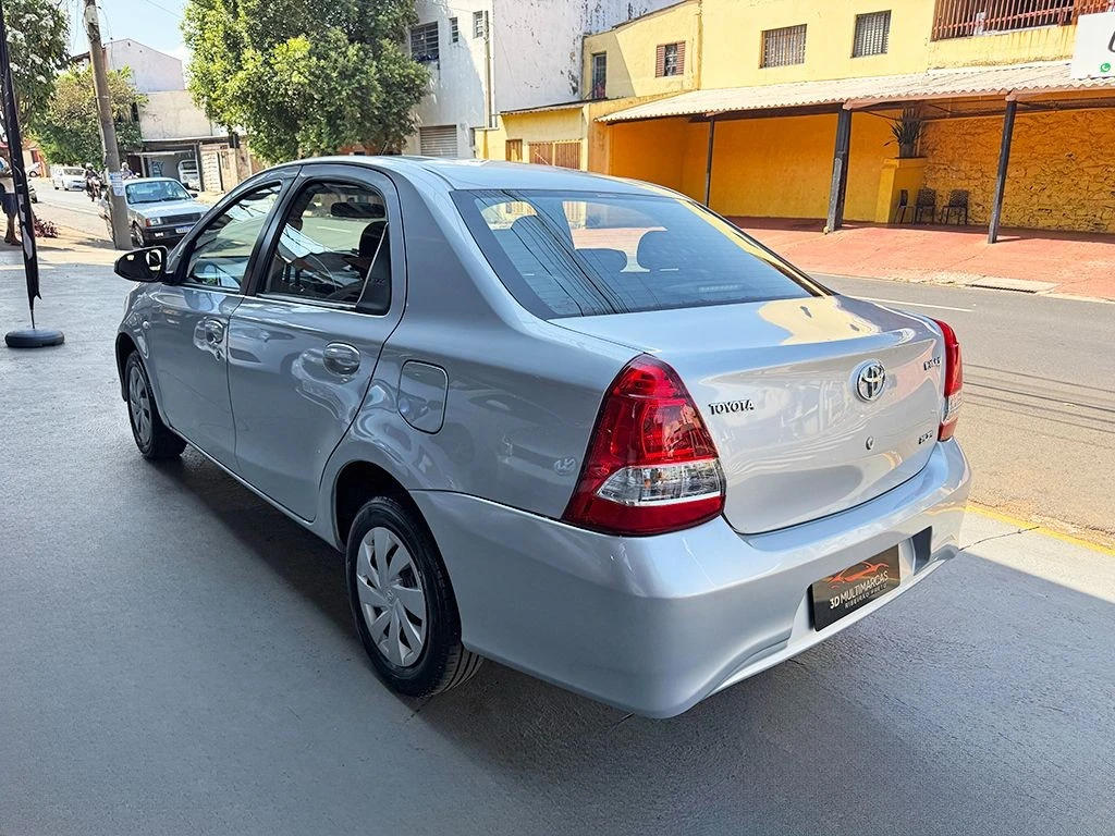 TOYOTA ETIOS