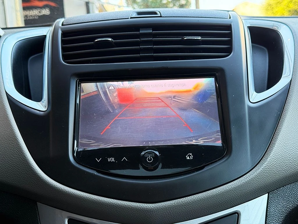 CHEVROLET TRACKER