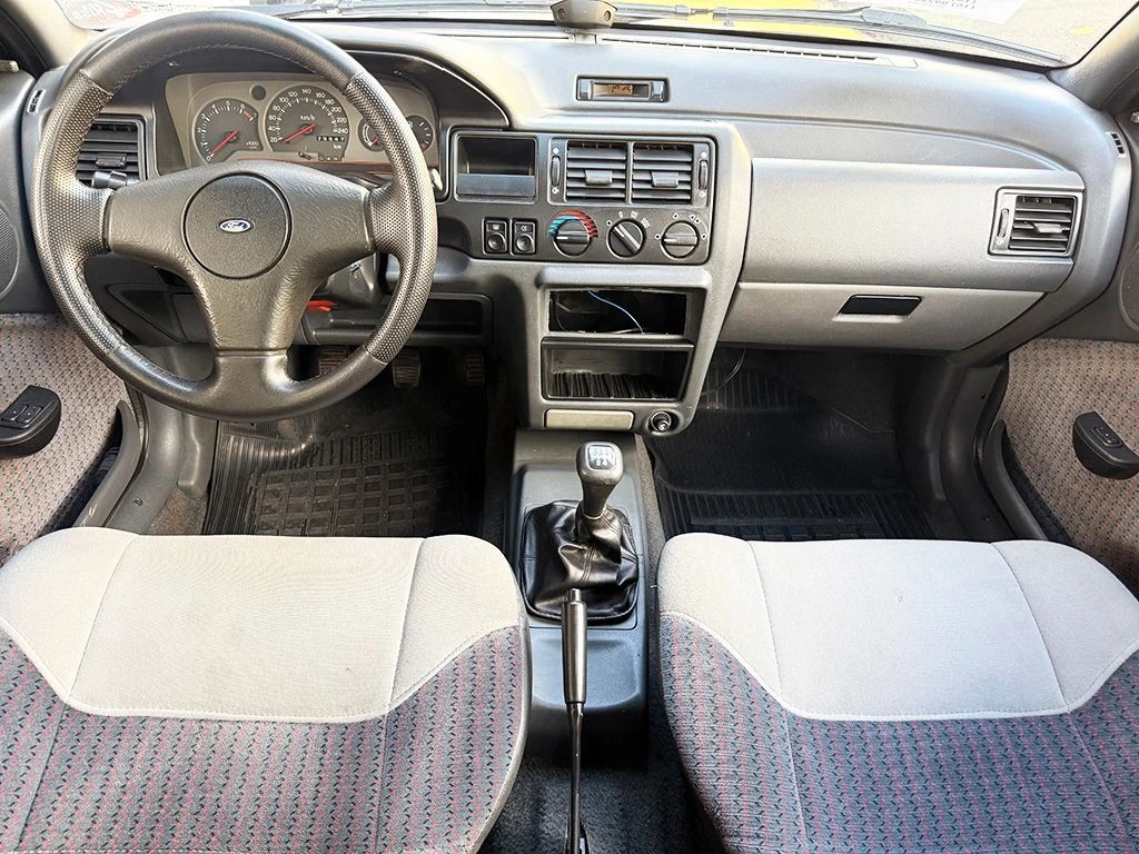 FORD ESCORT