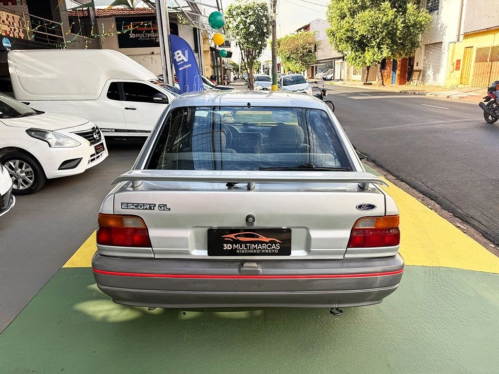 FORD ESCORT