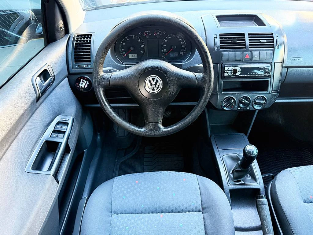 VOLKSWAGEN POLO