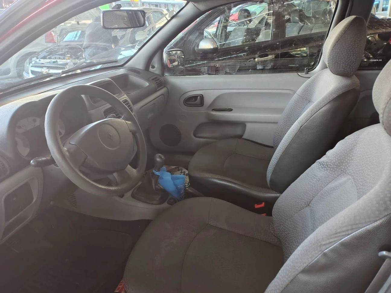 RENAULT CLIO