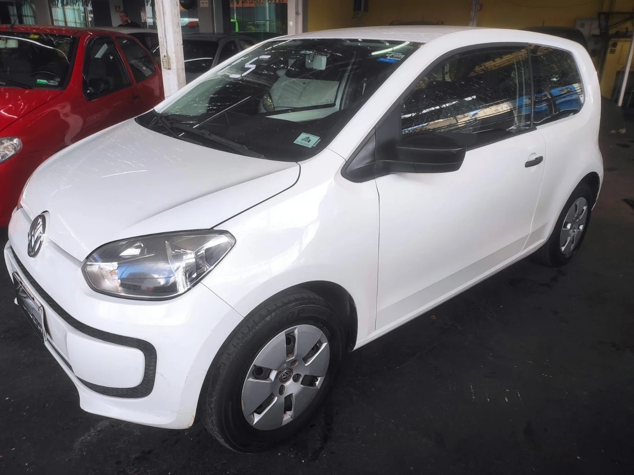 VOLKSWAGEN UP
