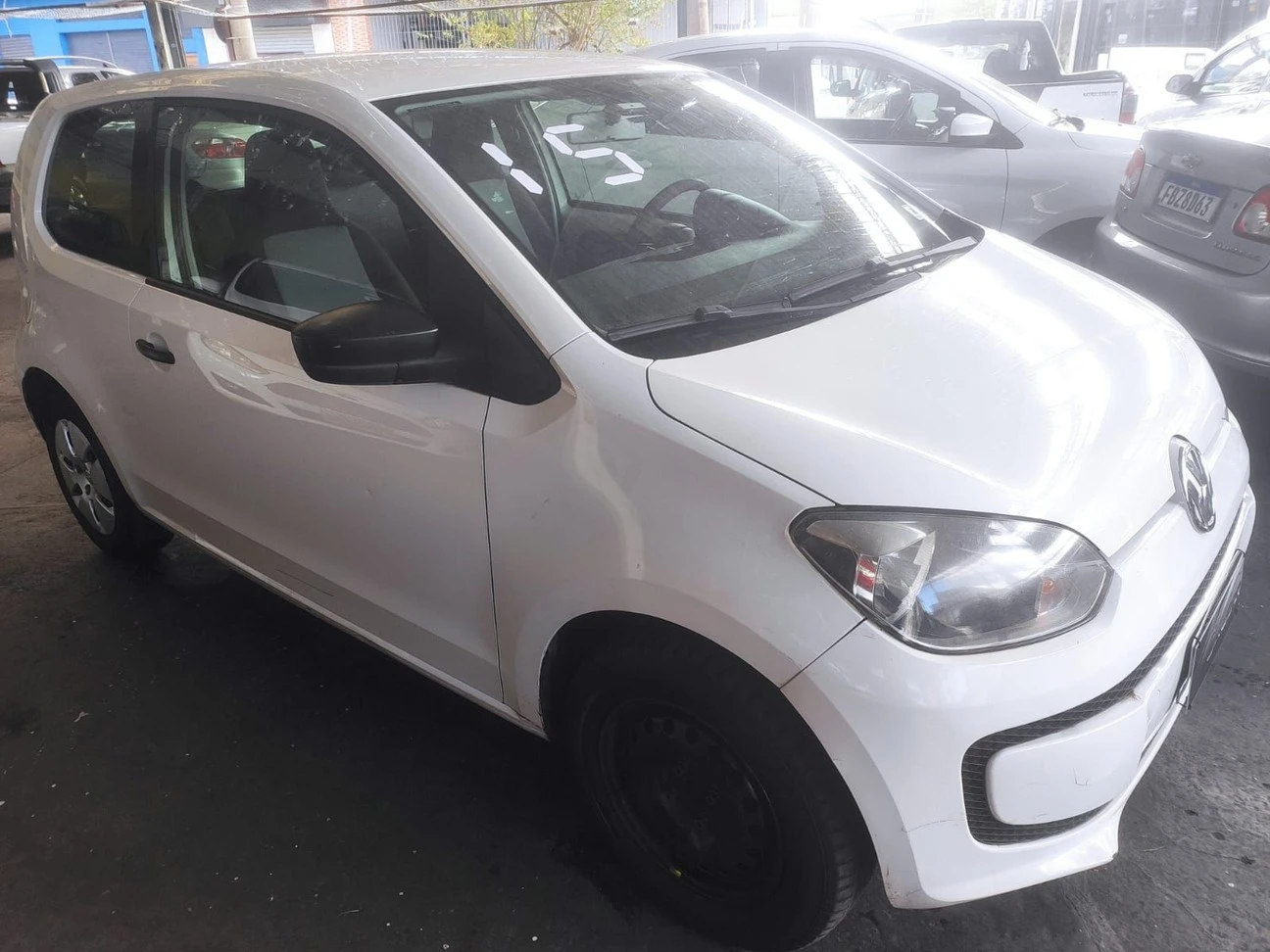 VOLKSWAGEN UP